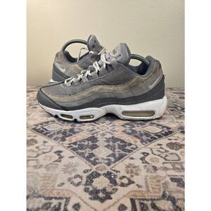 Nike Air Max 95 Medium Cool Grey DC9844-001 Men’s Running Shoes Size 9